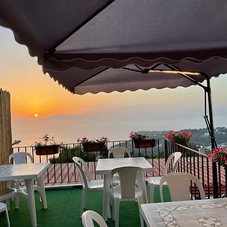 Le Ginestre Di Capri Bb & Holiday House Анакапри Экстерьер фото