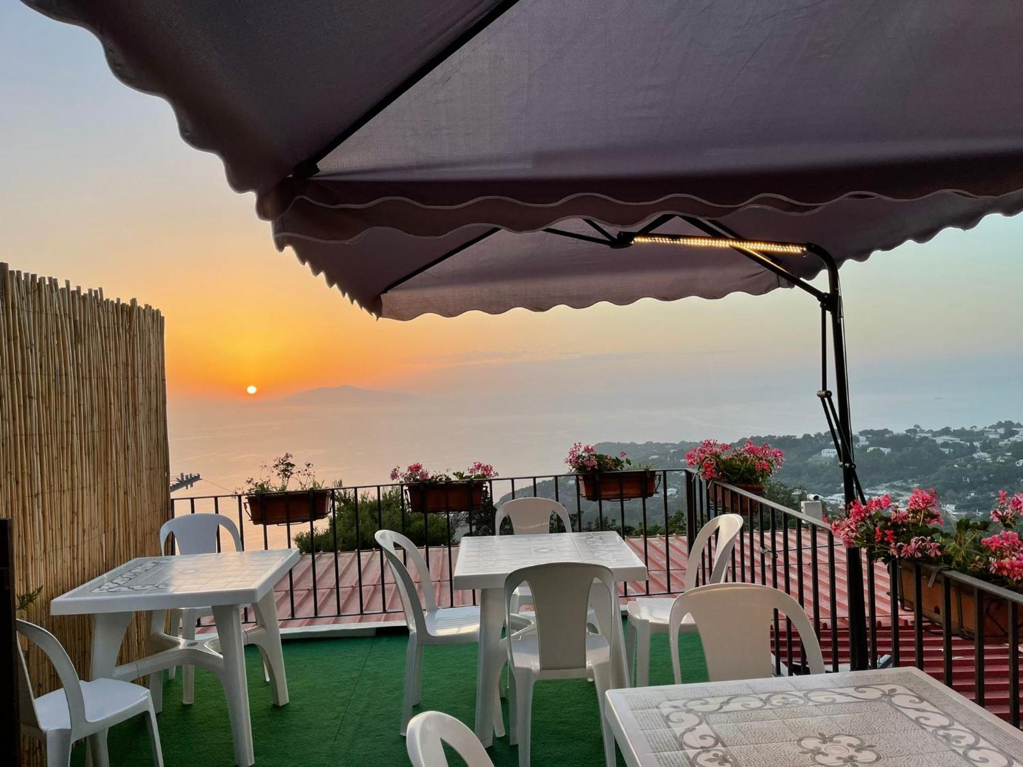 Le Ginestre Di Capri Bb & Holiday House Анакапри Экстерьер фото