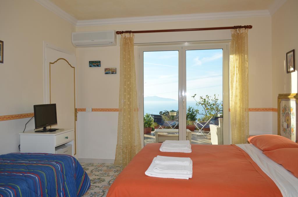 Le Ginestre Di Capri Bb & Holiday House Анакапри Экстерьер фото