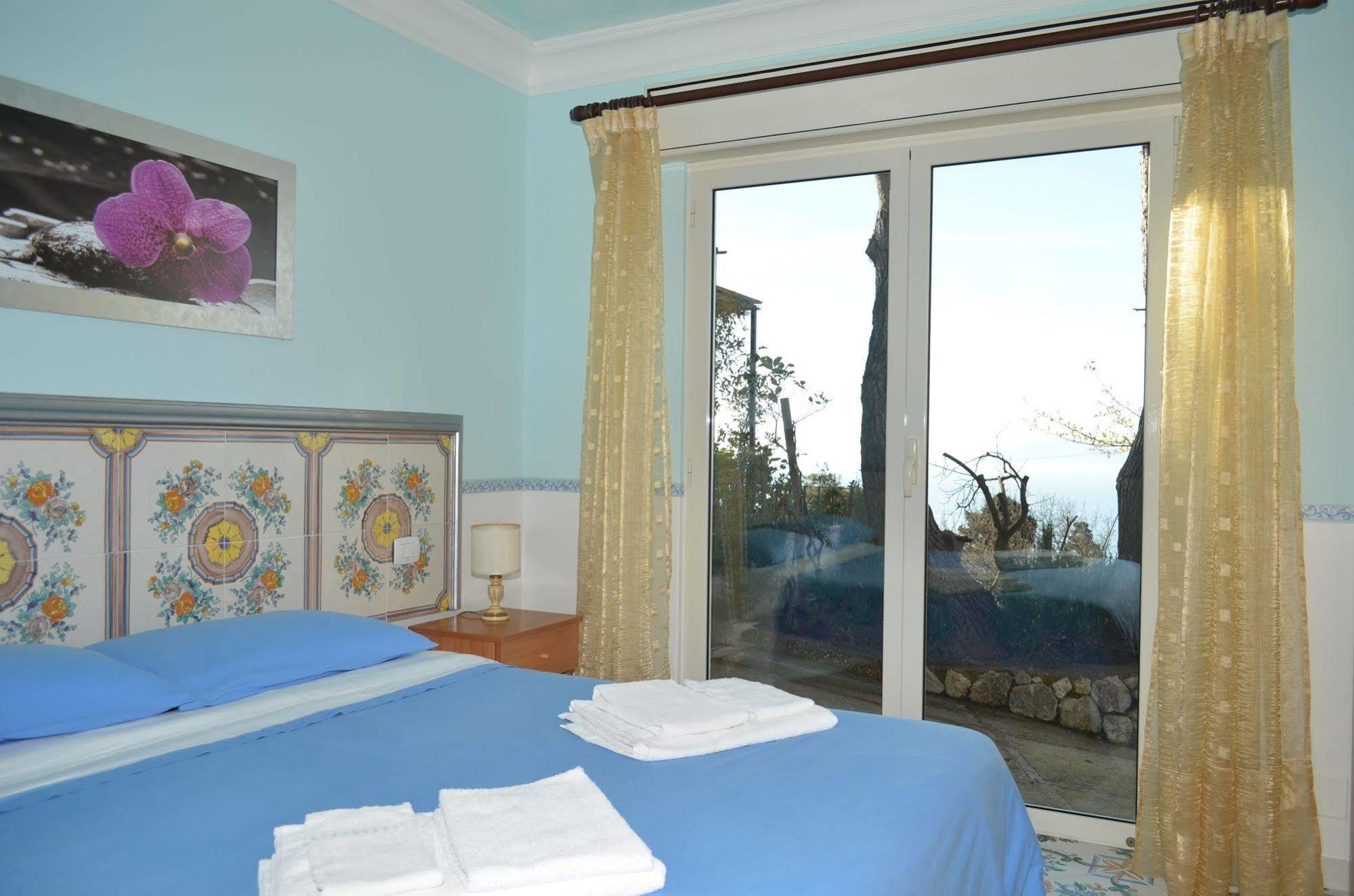 Le Ginestre Di Capri Bb & Holiday House Анакапри Экстерьер фото