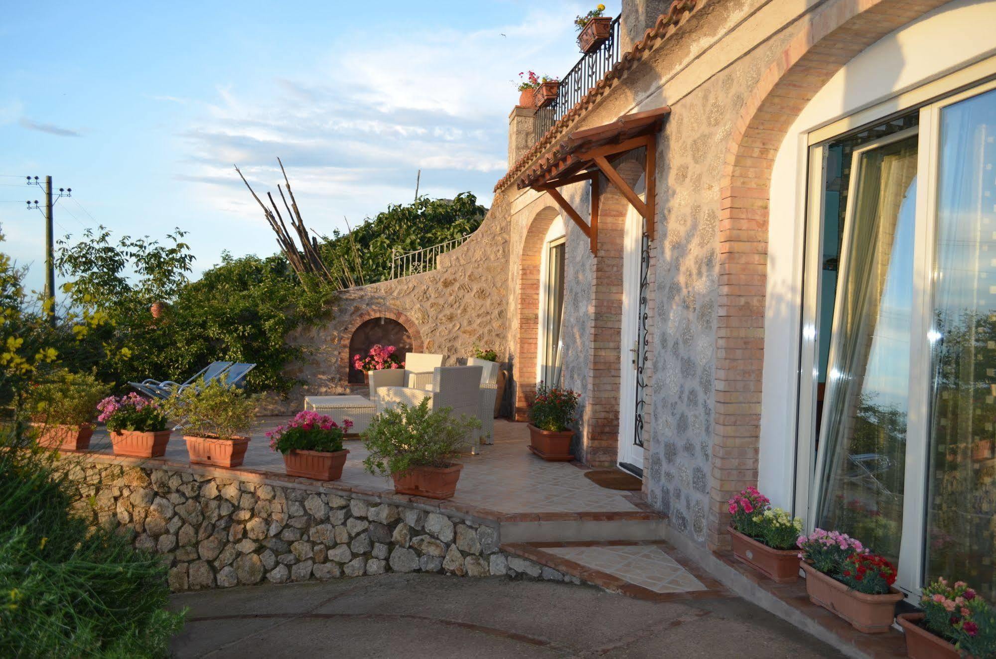 Le Ginestre Di Capri Bb & Holiday House Анакапри Экстерьер фото